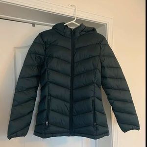 NWT Charter Club Women’s Packable Hooded Down Puffer Coat. Medium. Forest green.